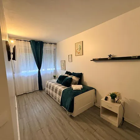 Les Trois Koush Apartment Courcouronnes